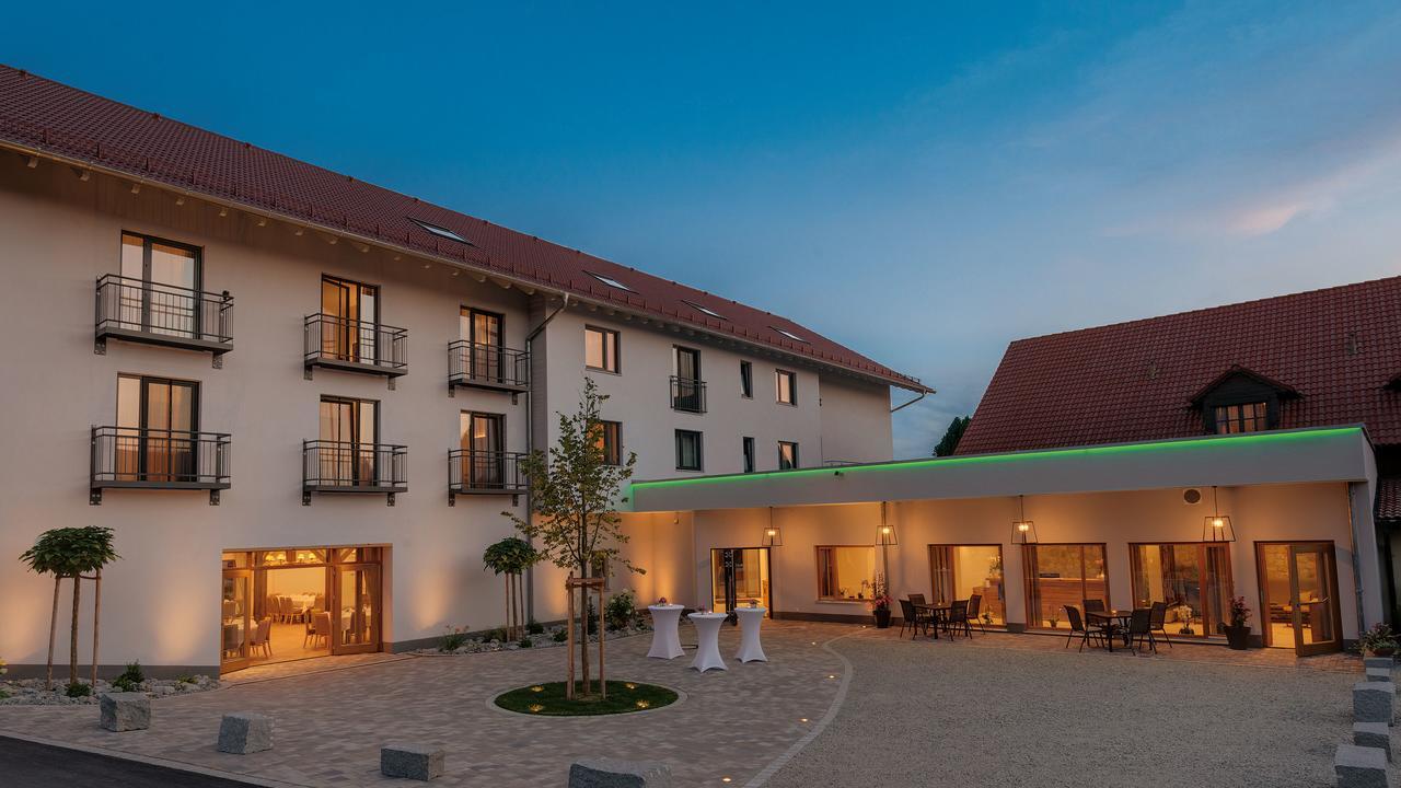 Gasthaus Forster Am See - Eching Bei Landshut Eksteriør billede