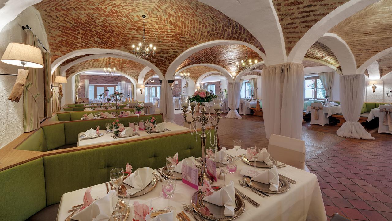 Gasthaus Forster Am See - Eching Bei Landshut Eksteriør billede